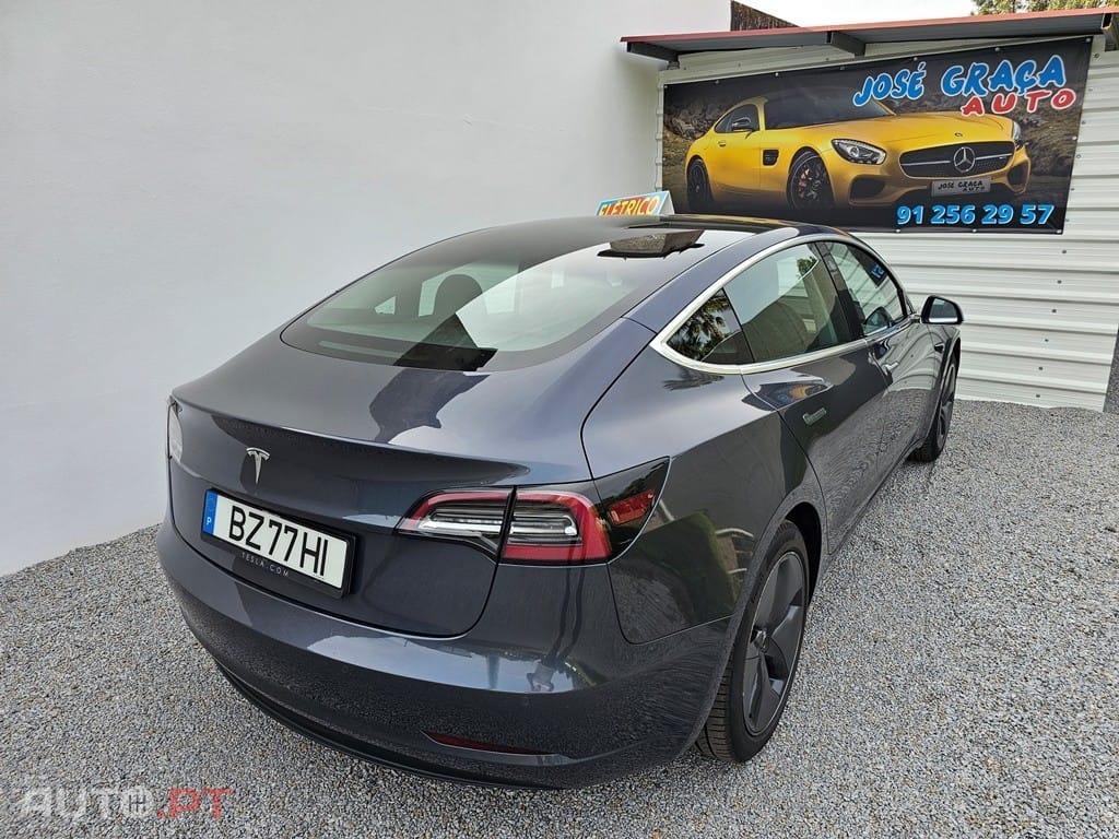 Tesla Model 3 Standard Range Plus RWD