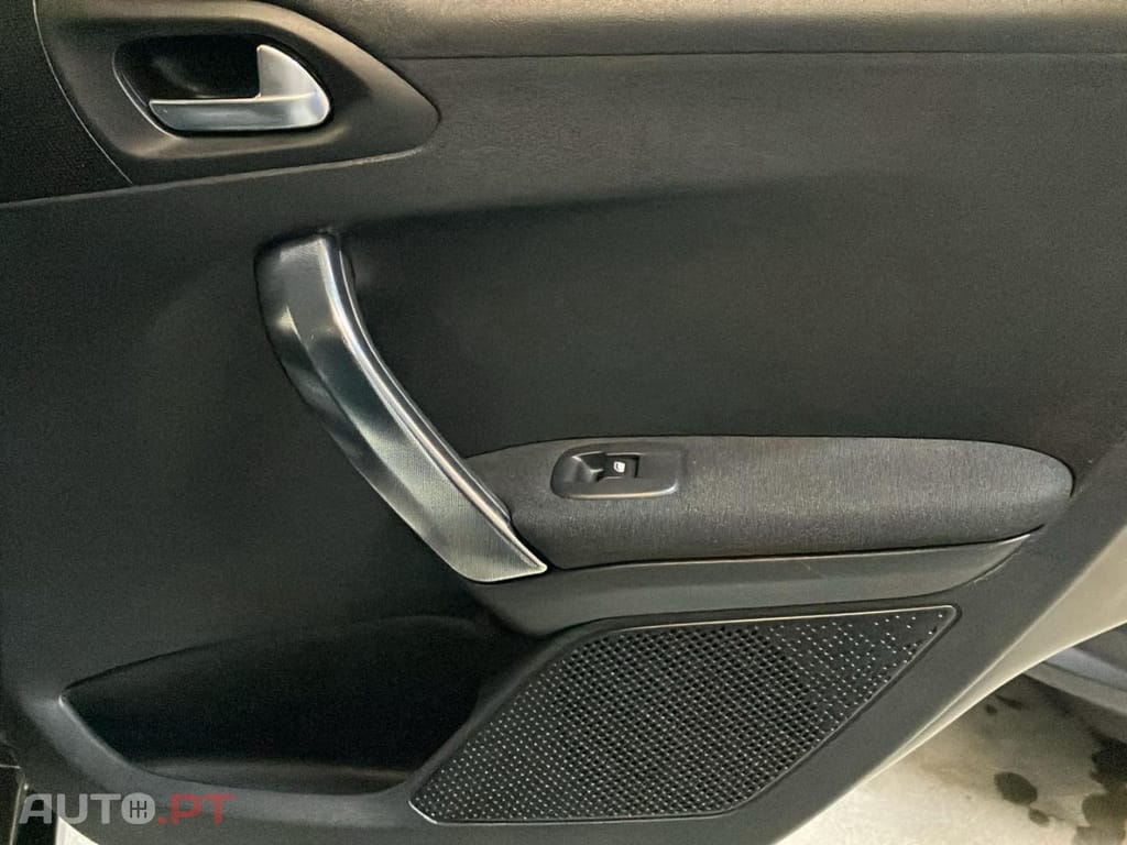 Peugeot 2008 PureTech 82 Active