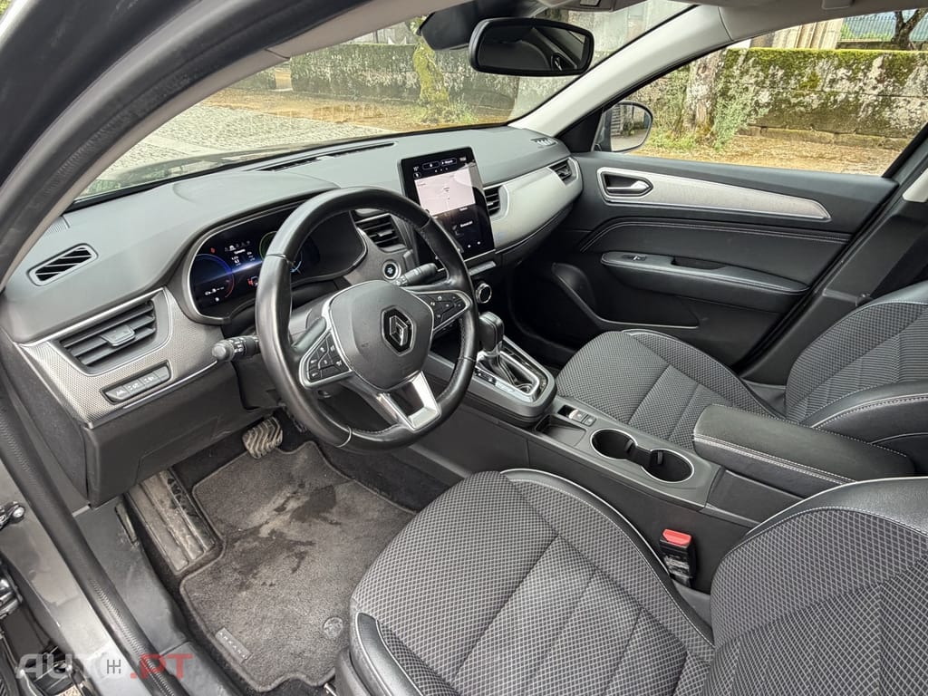 Renault Arkana 1.6 E-Tech Business