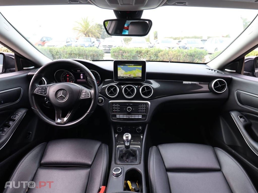 Mercedes-Benz CLA 180 d Shooting Brake