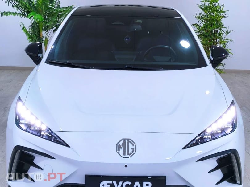 MG MG4 64 kWh Luxury