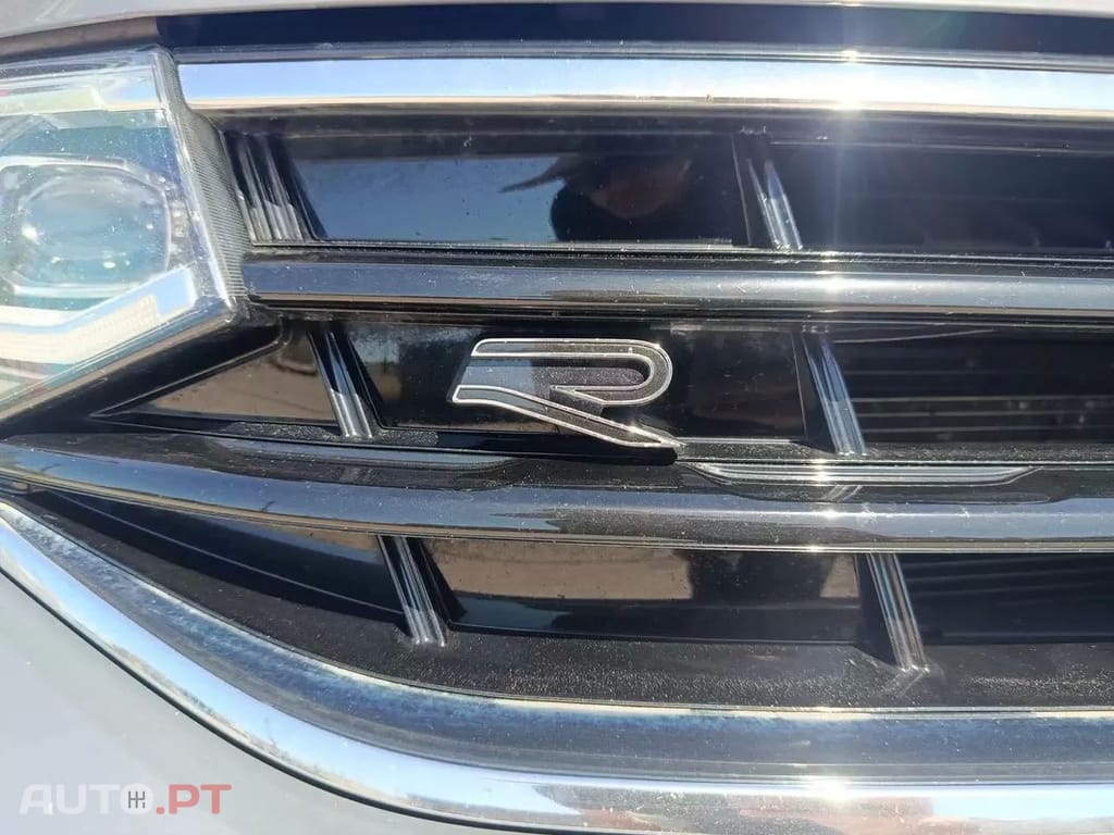 Volkswagen Tiguan  1 4 Ehybrid Opf Dsg R  Line