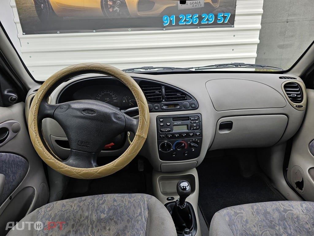 Ford Fiesta 1.8 D Studio