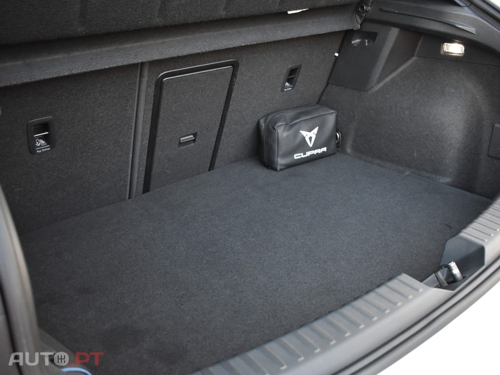 Cupra Leon 1.4 e-Hybrid VZ DSG