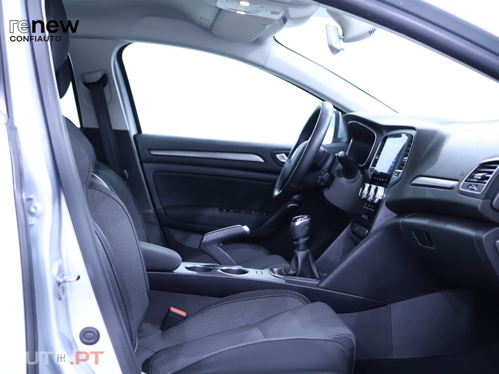 Renault 11 MEGANE 4 ST EQUILIBRE BLUE DCI 5