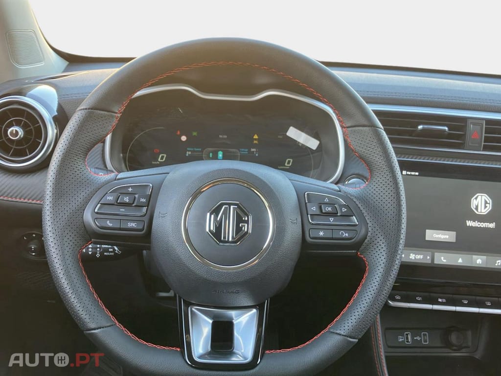 MG ZS EV 72.6 kWh Luxury OBC 11 KW