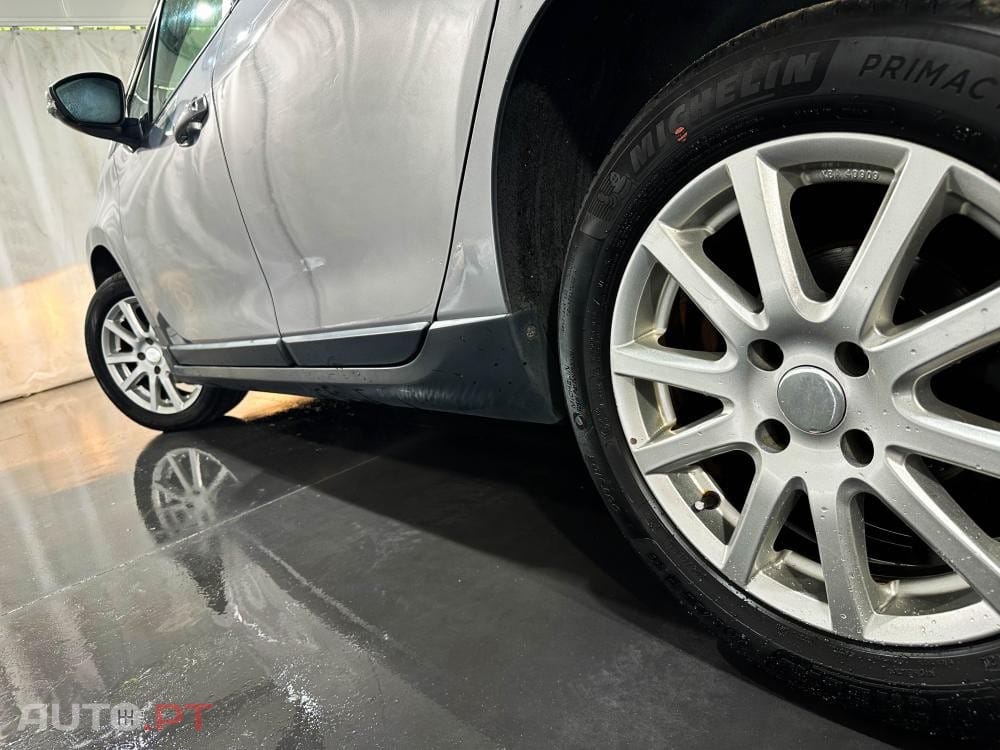 Peugeot 2008 1.6 e-HDi Allure 2-Tronic