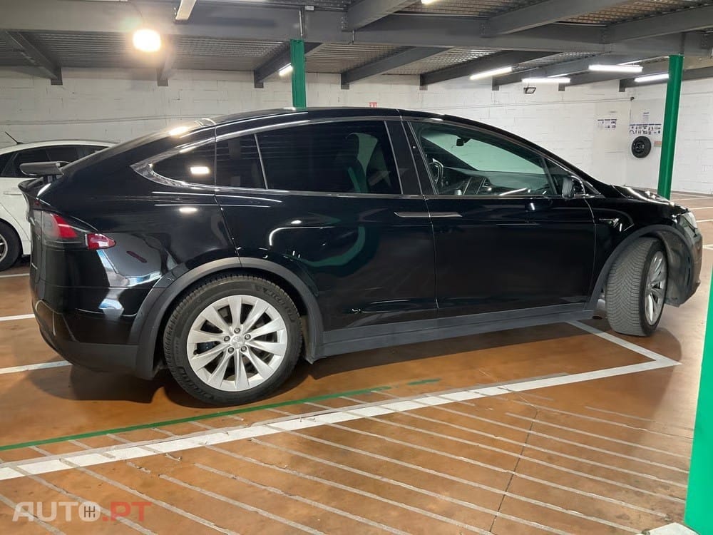 Tesla Model X 100 kWh Long Range Plus AWD