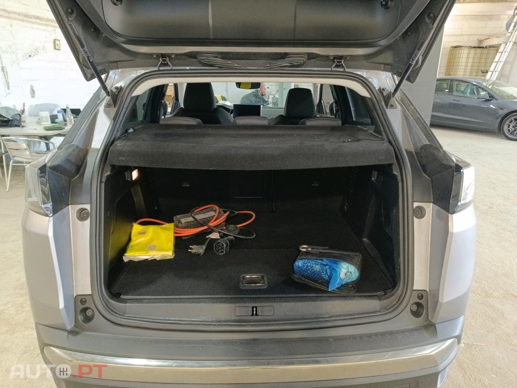 Peugeot 3008 1.6 Hybrid Allure Pack e-EAT8