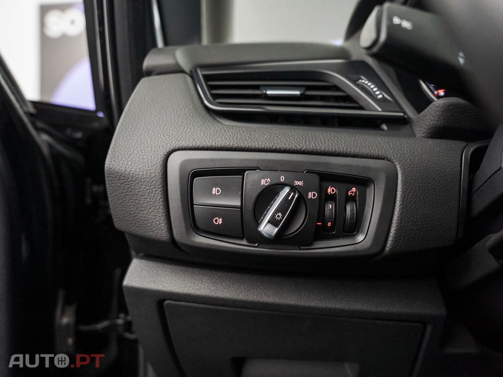 BMW 216 d Auto
