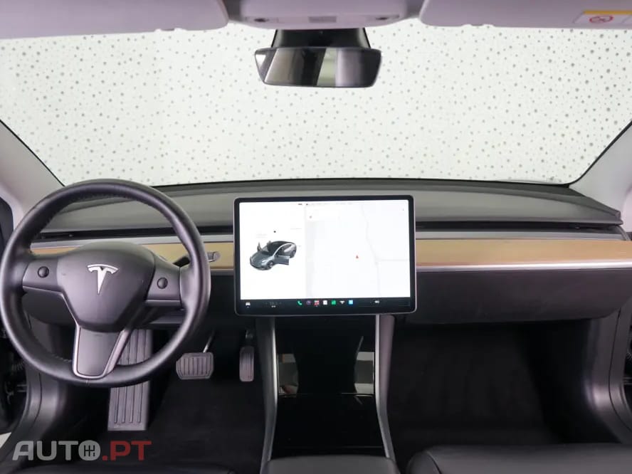 Tesla Model 3 Standard Range Plus RWD