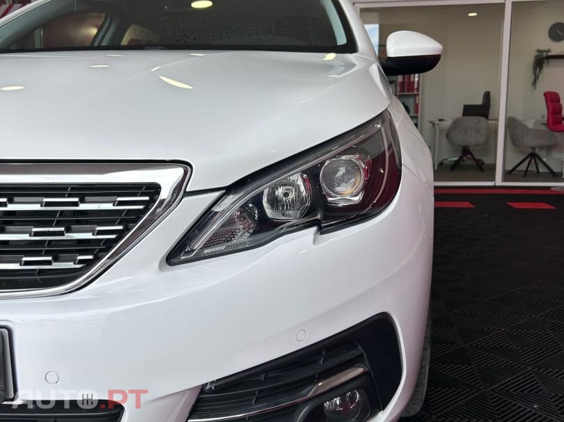 Peugeot 308 e-THP Allure