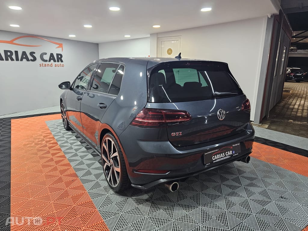 Volkswagen Golf 2.0 TSI GTI DSG Performance