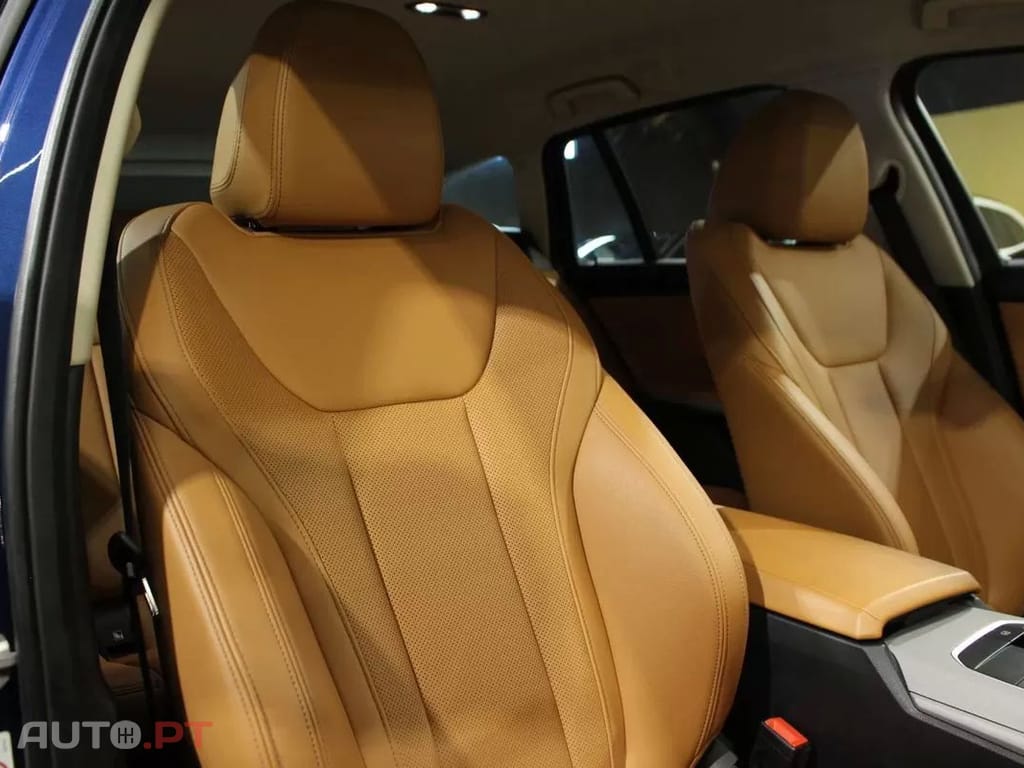 BMW 320 e Line Sport Auto