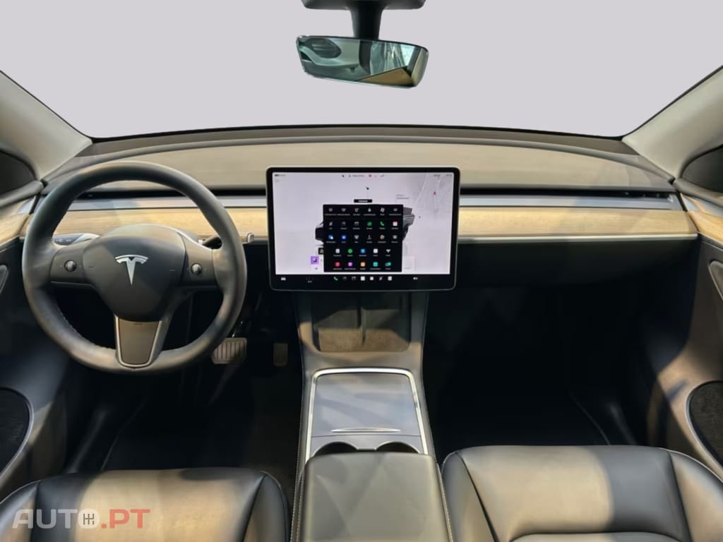 Tesla Model Y Long Range Dual AWD I.V.A DEDUTIVEL 