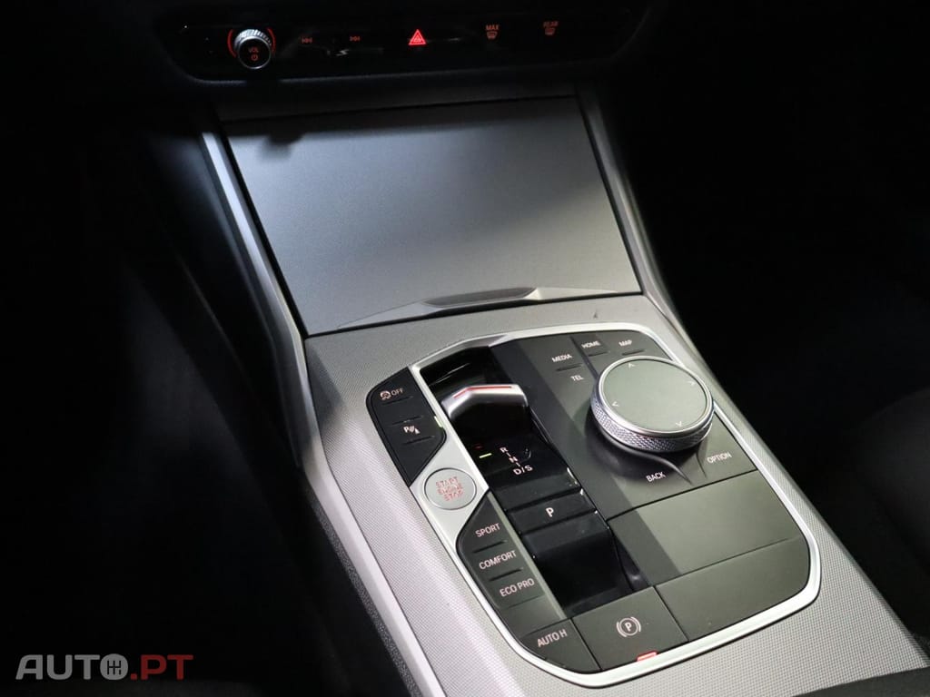 BMW 320 d Auto