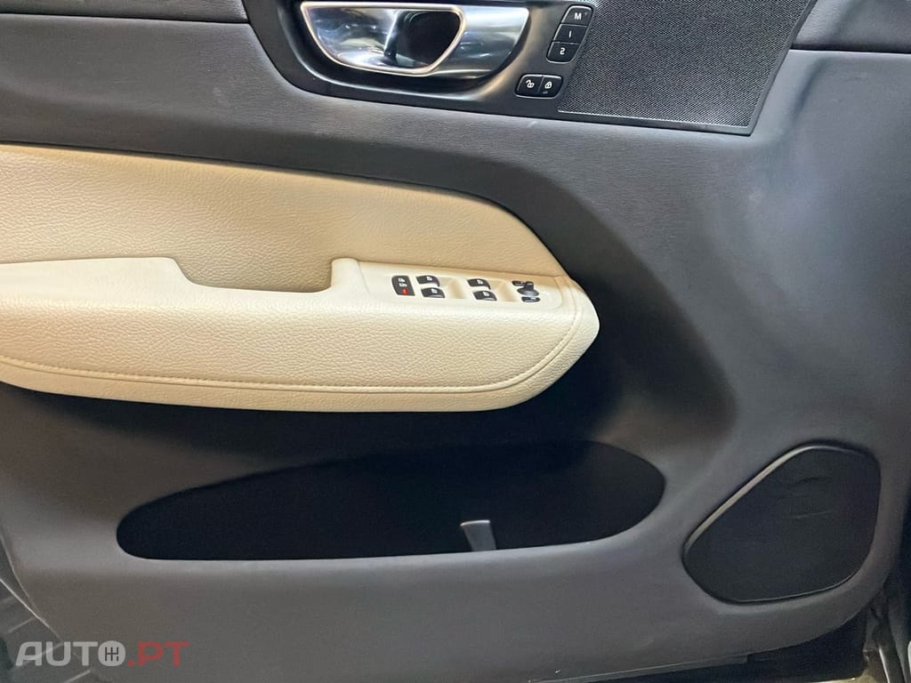 Volvo XC60 2.0 T8 PHEV Inscription AWD