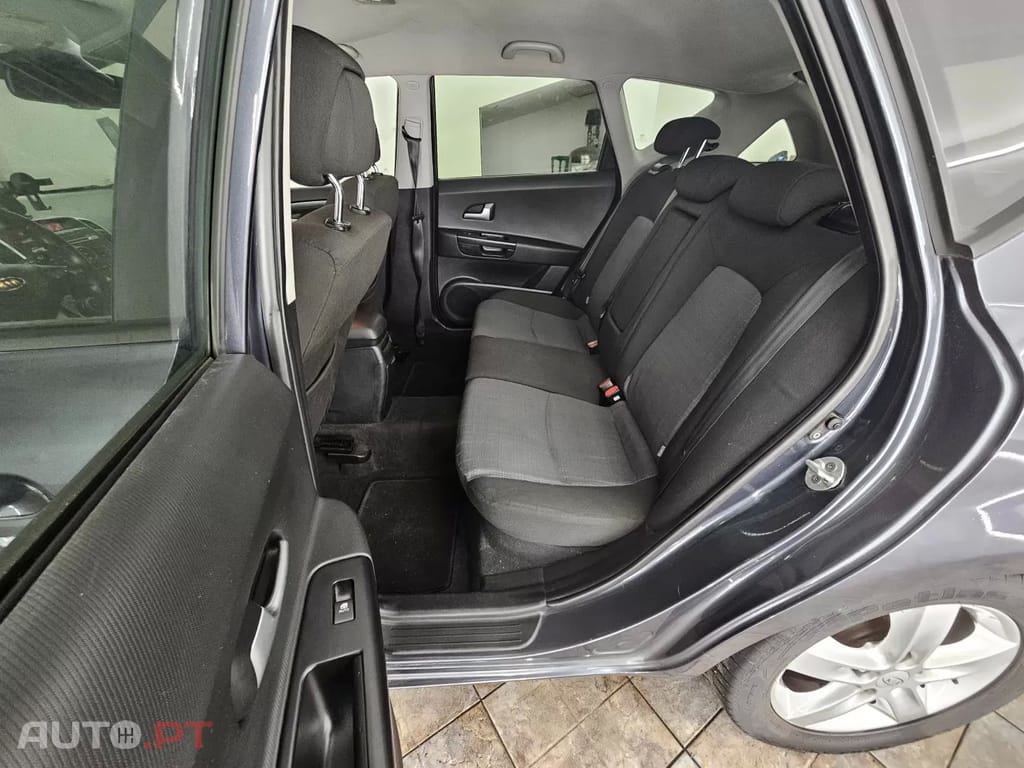 Kia Ceed SW 1.4 CVVT EX ISG