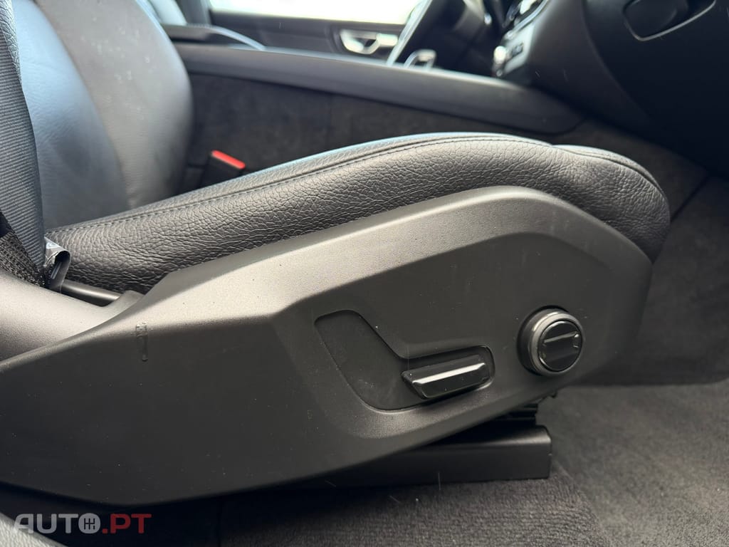 Volvo XC60 2.0 T6 PHEV Inscription Expression AWD