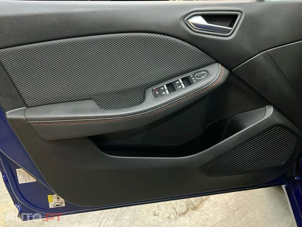 Renault Clio 1.0 TCe RS LINE