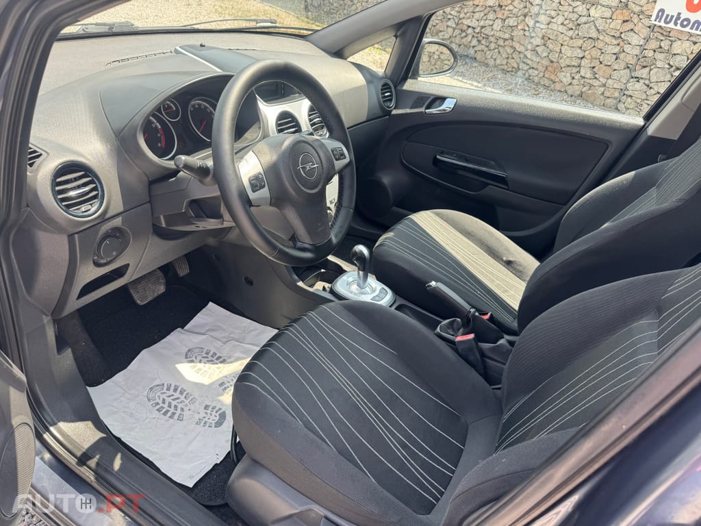 Opel Corsa 1.2 Enjoy Easytronic