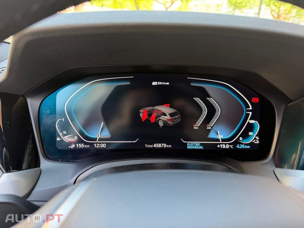 BMW 320 e Line Luxury Auto