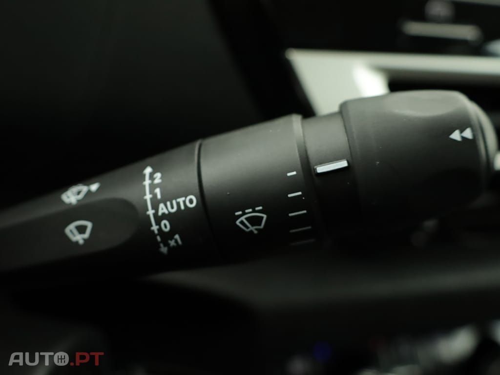 Citroen C4 C4 1.2 PureTech Plus EAT8