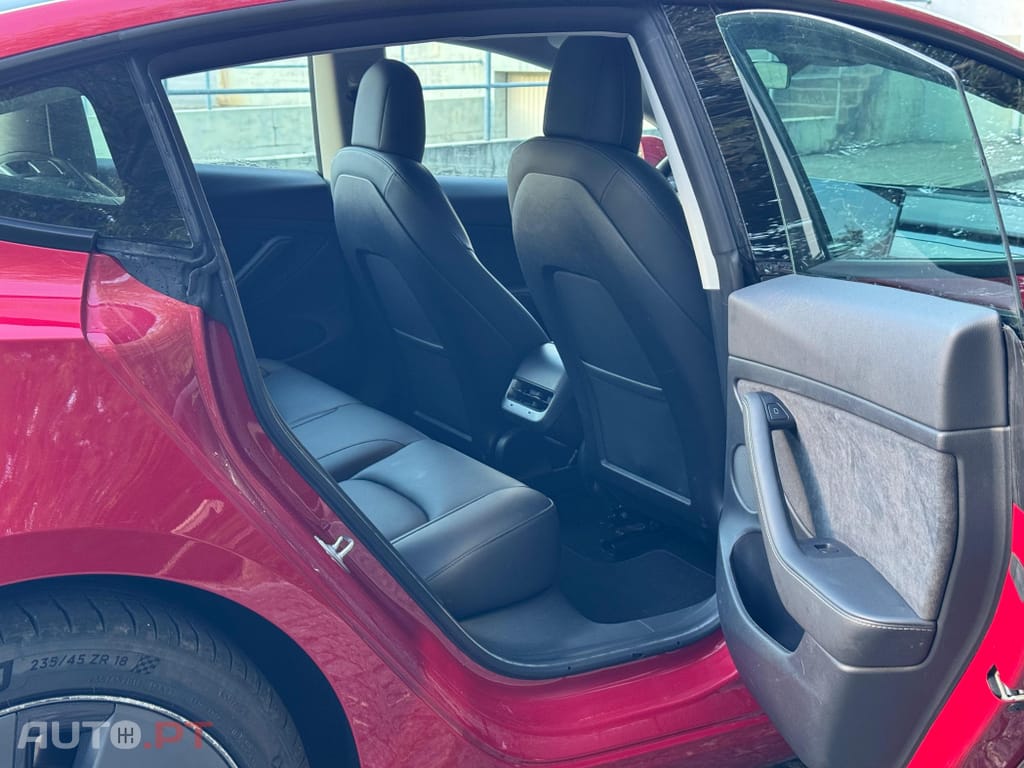Tesla Model 3 Standard Range Plus RWD