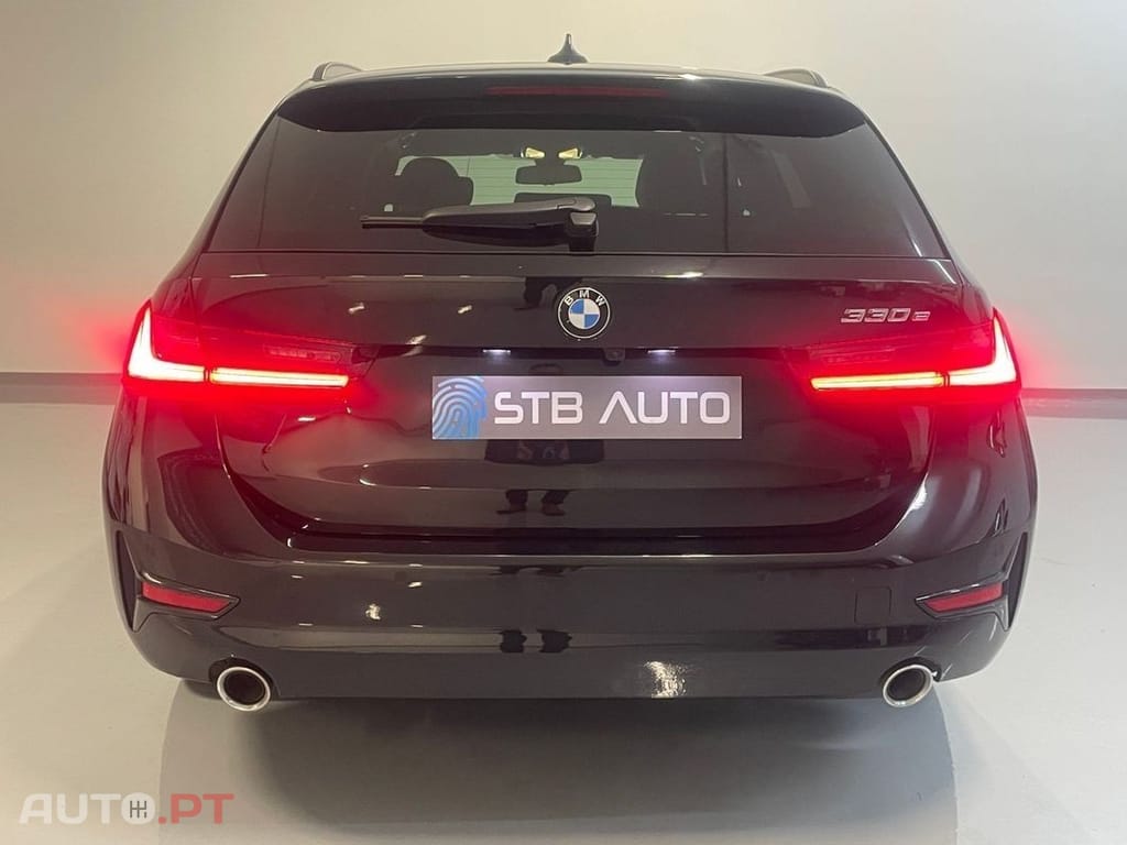 BMW 330 e Touring Pack M Auto