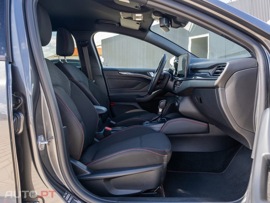Ford Focus SW 1.0 EcoBoost MHEV ST-Line Aut.