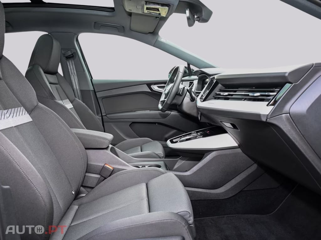 Audi Q4 E-Tron Sportback 50 I.V.A DEDUTÍVEL