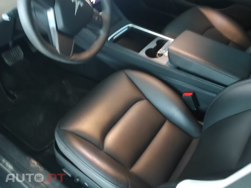 Tesla Model 3 Standard Range Plus RWD