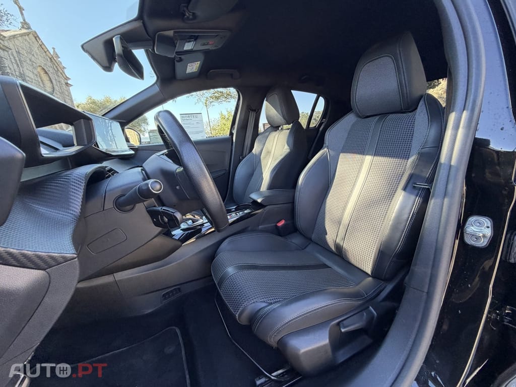Peugeot E-208 50 kWh GT Line