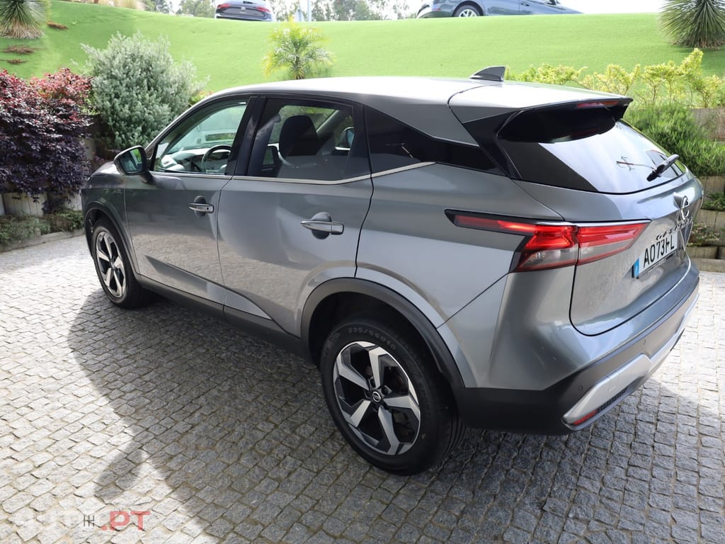 Nissan Qashqai 1.3 DIG-T N-Connecta J18