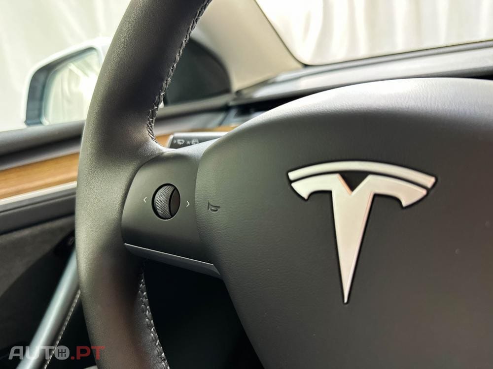Tesla Model Y Long Range Dual Motor AWD