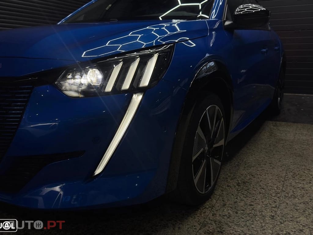 Peugeot E-208 50 kWh GT