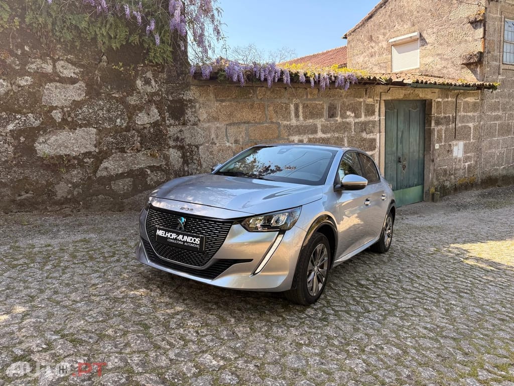 Peugeot E-208 50 kWh Allure