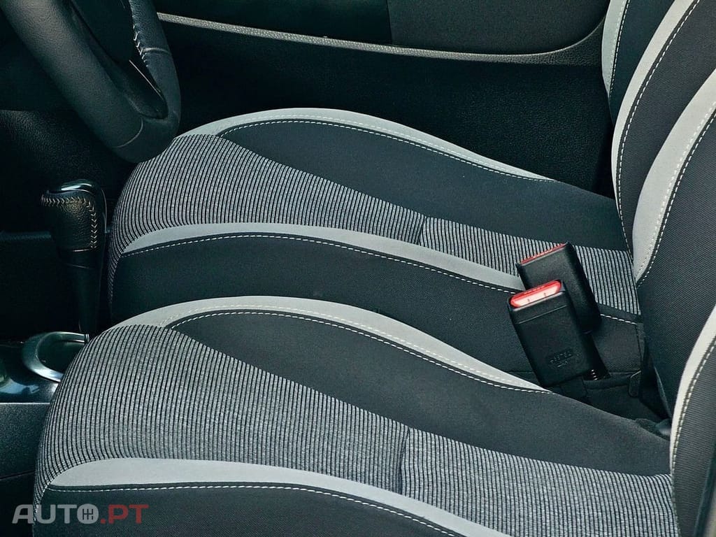 Toyota Yaris 1.5 HSD Comfort