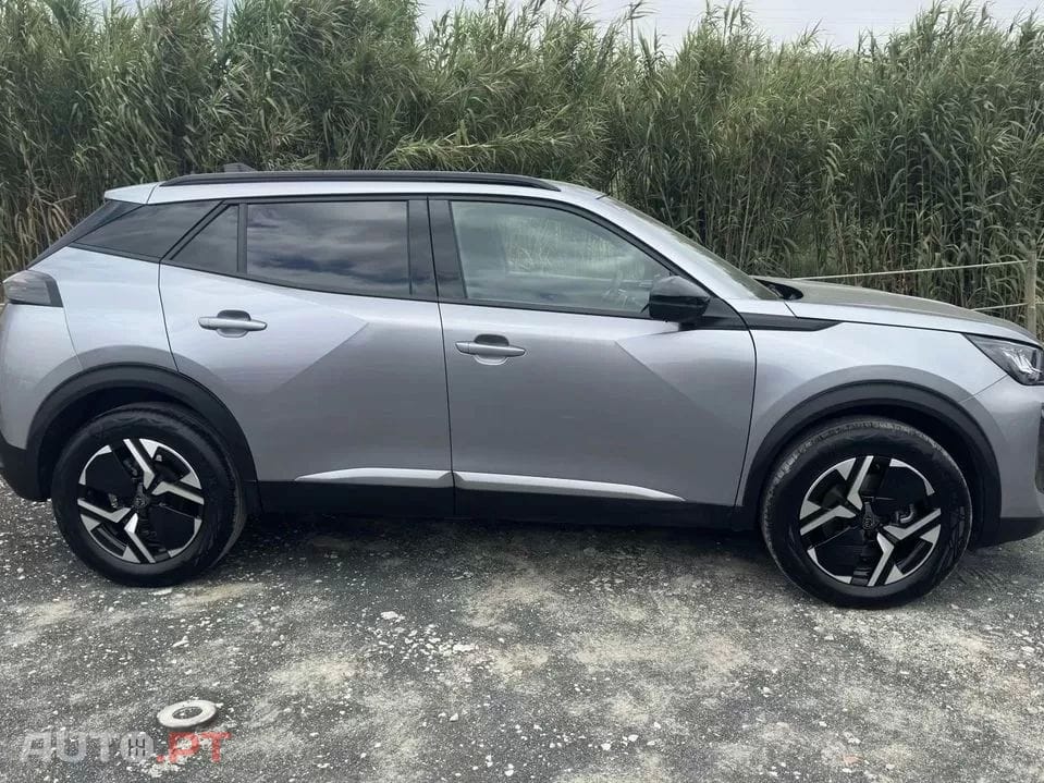 Peugeot 2008 1.2 Hybrid Allure e-DCS6