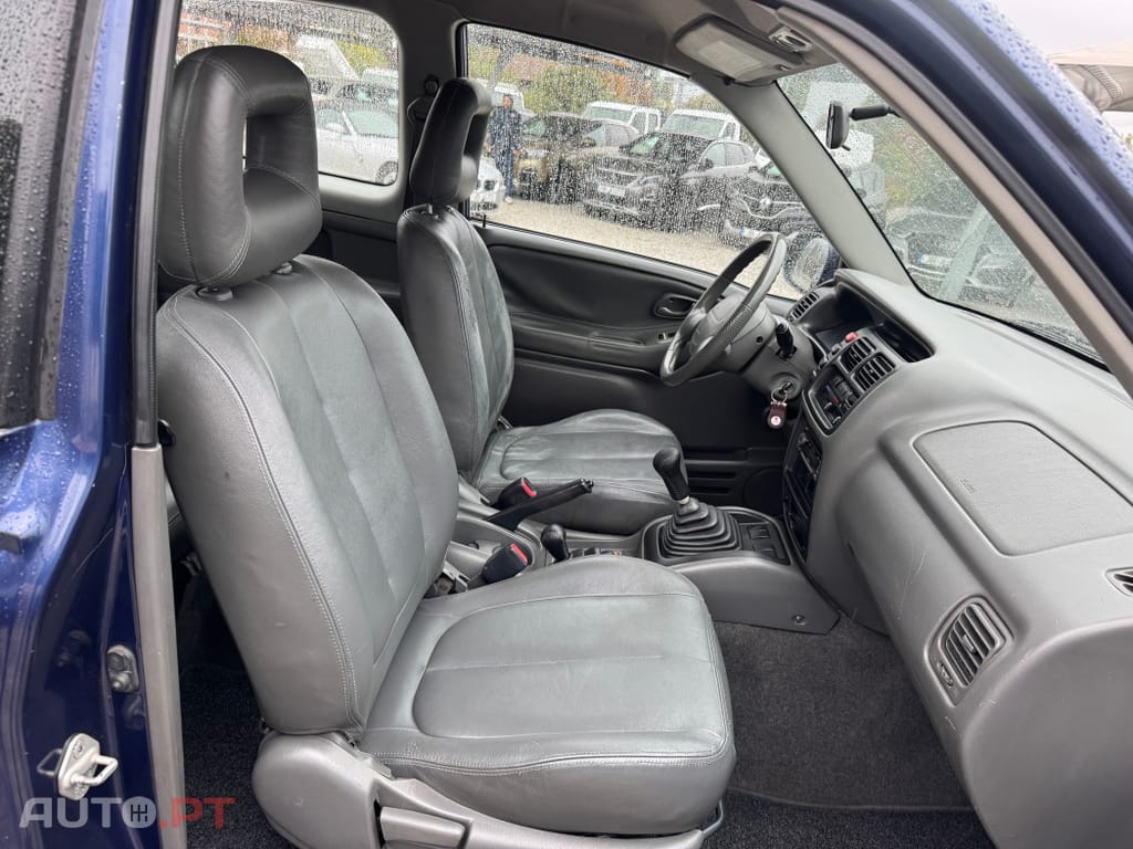 Suzuki Grand Vitara MT 1.6 Prestige