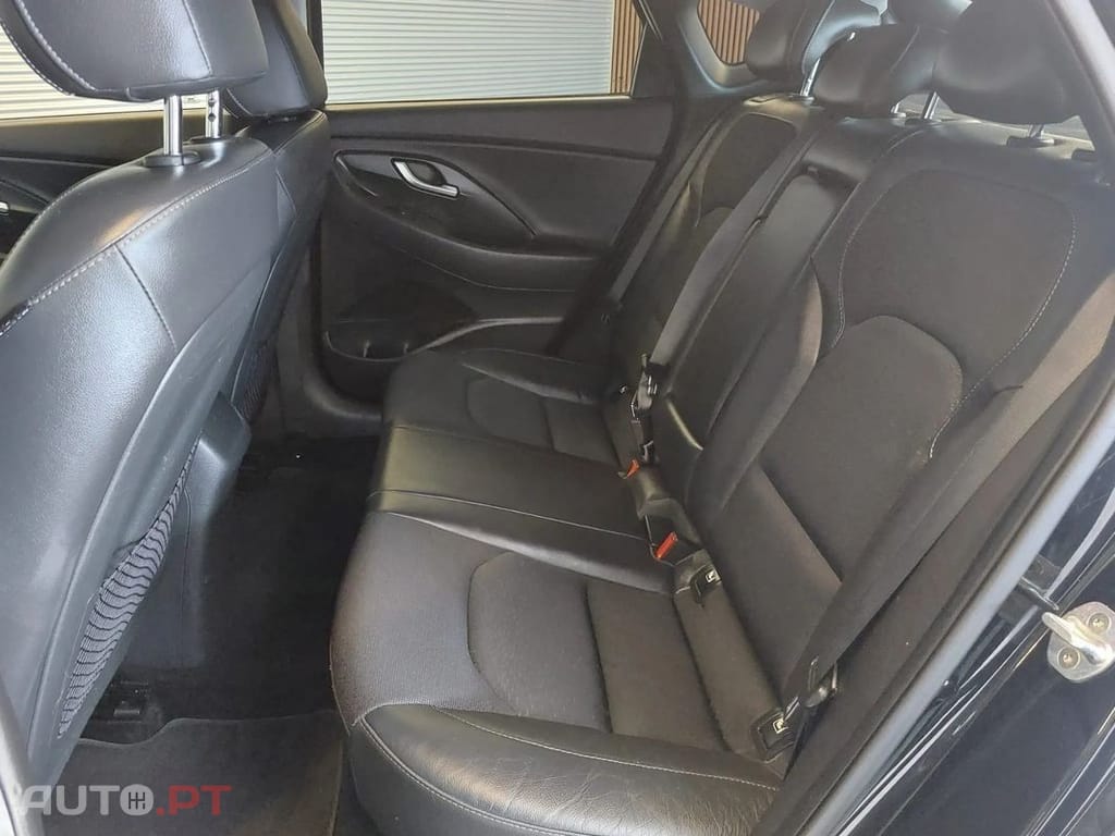 Hyundai i30 1.0 T-GDi Style+Sens.Frt.+CI