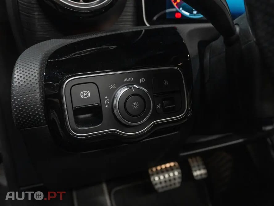 Mercedes-Benz A 180 d 7G-DCT AMG Line