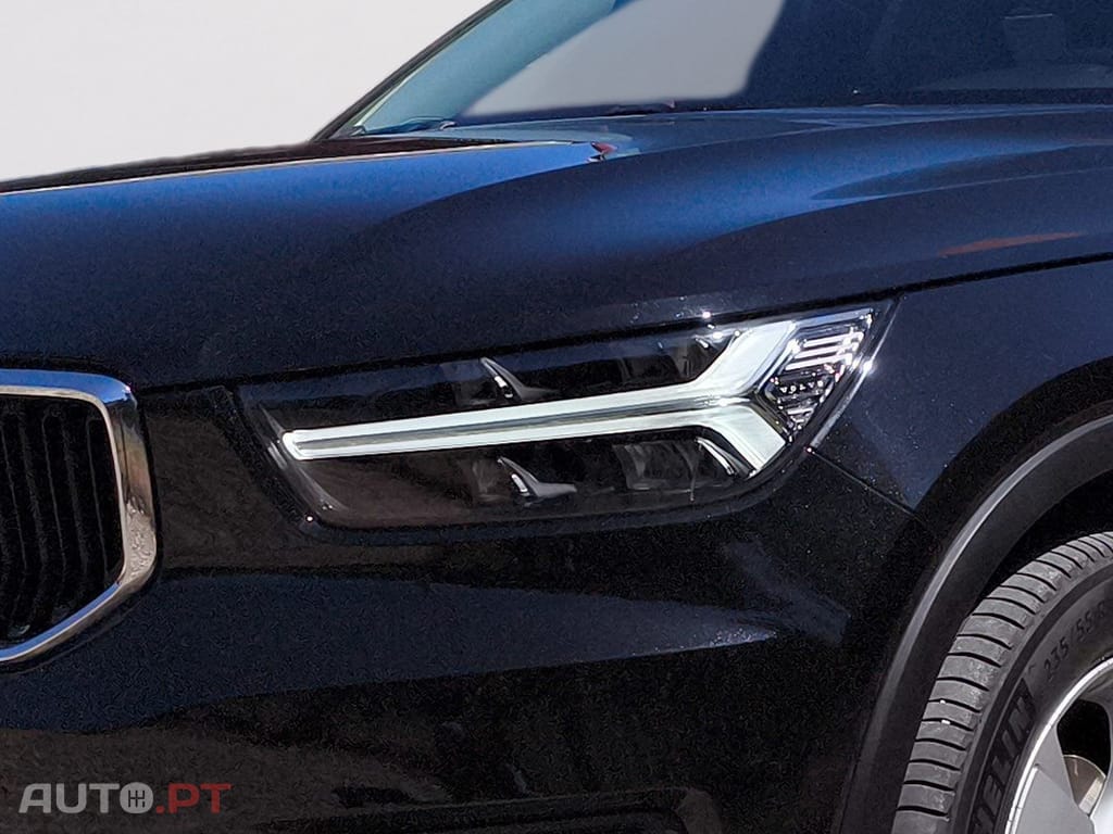 Volvo XC40 2.0 D3 Momentum Plus