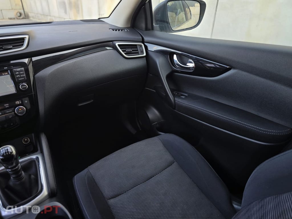 Nissan Qashqai 1.5 dCi N-Connecta 18 RS+PS