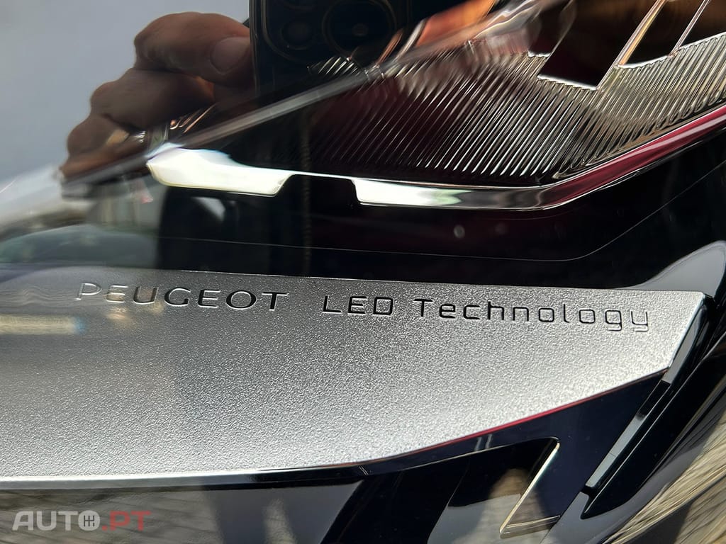 Peugeot 3008 1.6 Hybrid4 Allure Pack e-EAT8