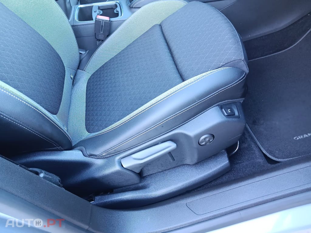 Opel Grandland (X) 1.2 Executive 