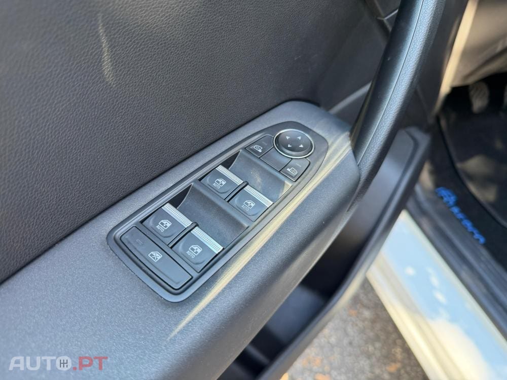 Renault Captur 1.0 TCe Techno Bi-Fuel