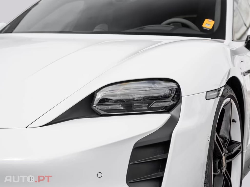 Porsche Taycan I.V.A DEDUTIVEL GTS 