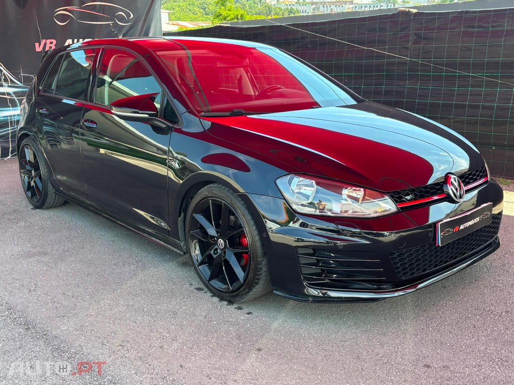 Volkswagen Golf 1.6 TDi BlueMotion Confortline