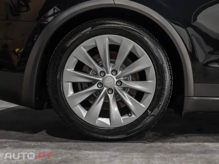 Tesla Model X 100D